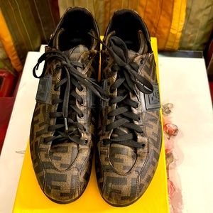 💯 FENDI ZUCCA MONOGRAM CANVAS SNEAKERS 💯
